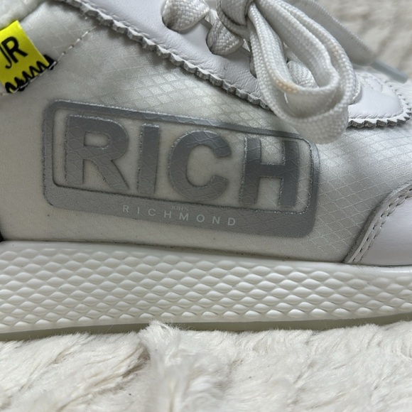 JOHN RICHMOND White and Silver Graphic Logo Sneaker, 39 (US9) - Picture 5 of 10